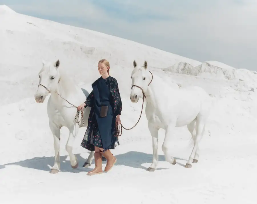 Horse Fashion: Valentin B Giacobetti for Soeur FW 2022 in Camargue | Pégase Daily