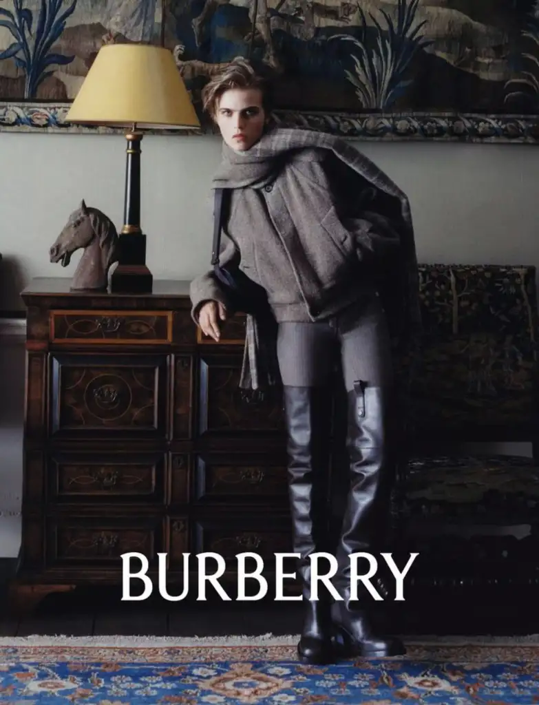 Horse Fashion : Burberry Fall Winter 2025 campaign by Sam Rock, equestrian heritage | Pégase Daily