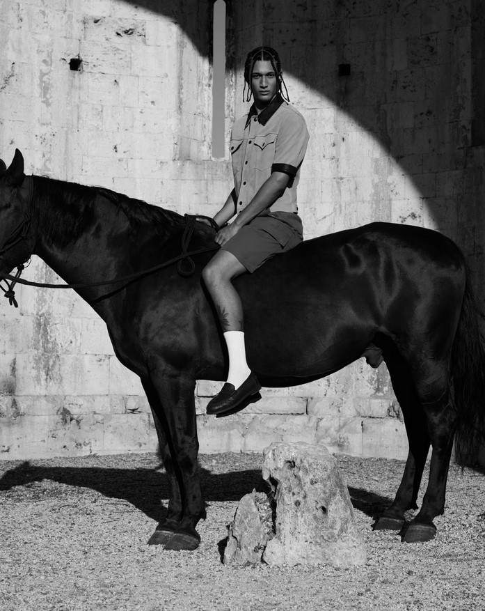 Horse Fashion : Emporio Armani, spring-summer 2025 - Pégase Daily
