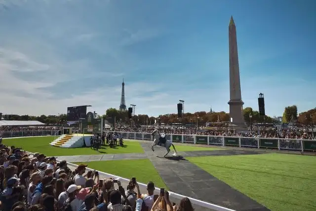 france galop les chevaux dans la ville paris
